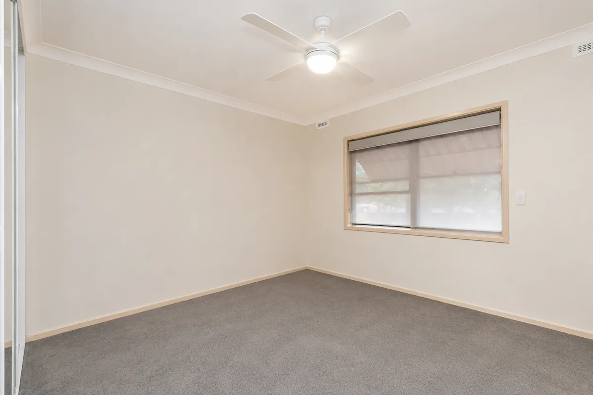 35 Kinarra Street — photo 4 of 6