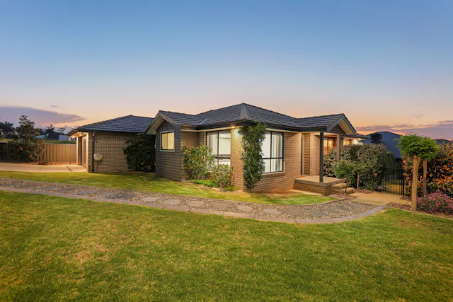 24 Tuscany Boulevard — photo from Elders Real Estate Tamworth
