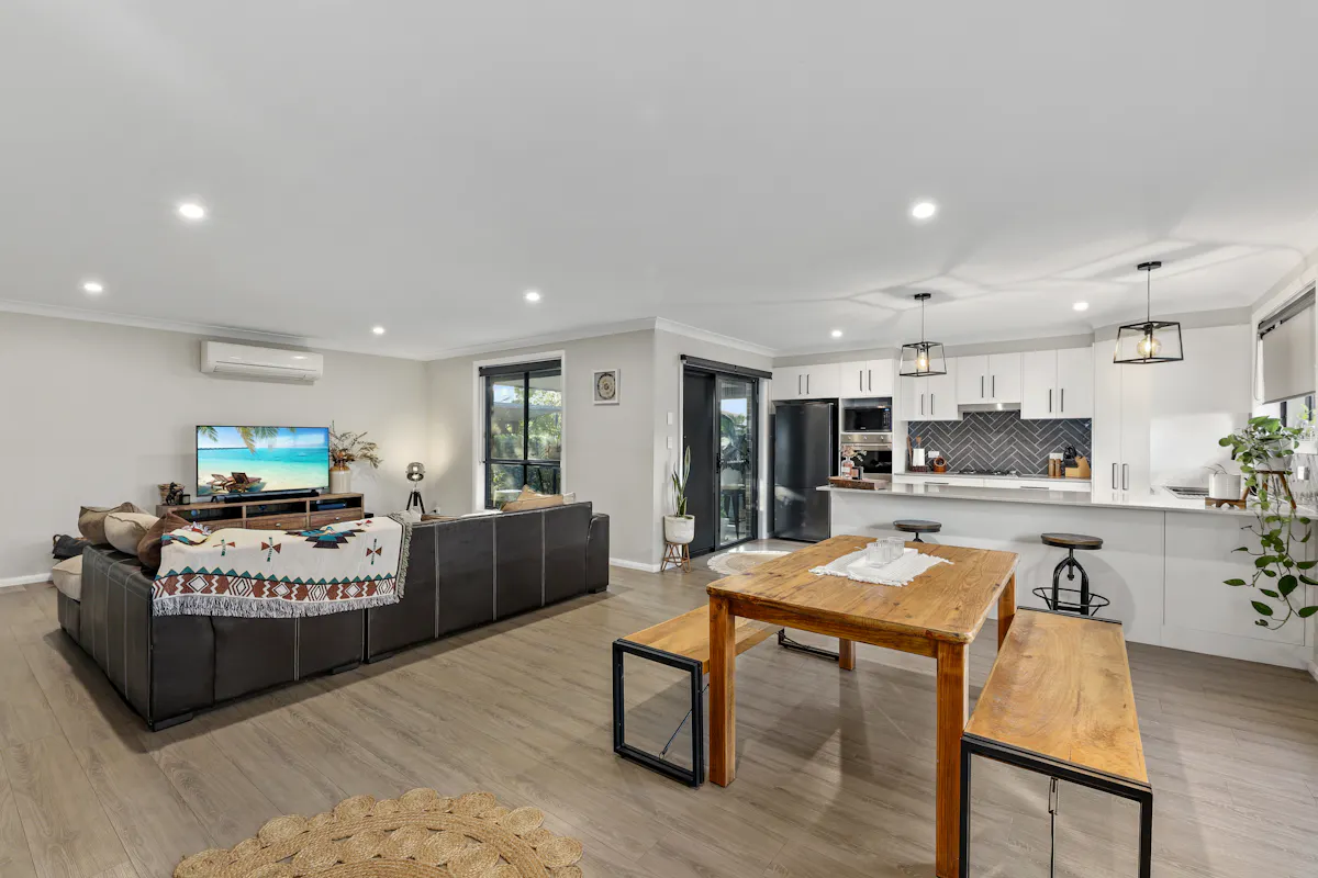 24 Tuscany Boulevard — photo 3 of 14
