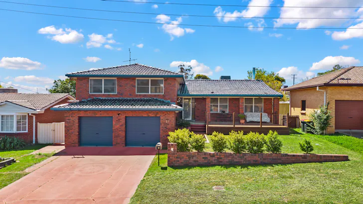 11 Myndee Avenue, Hillvue, NSW, 2340