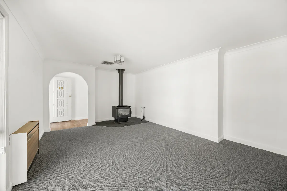 19 Alexandra Street — photo 3 of 16
