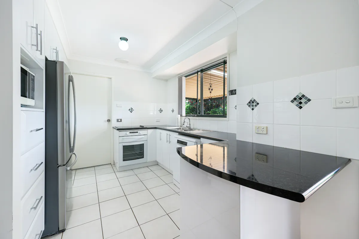 18 Caley Close — photo 6 of 17