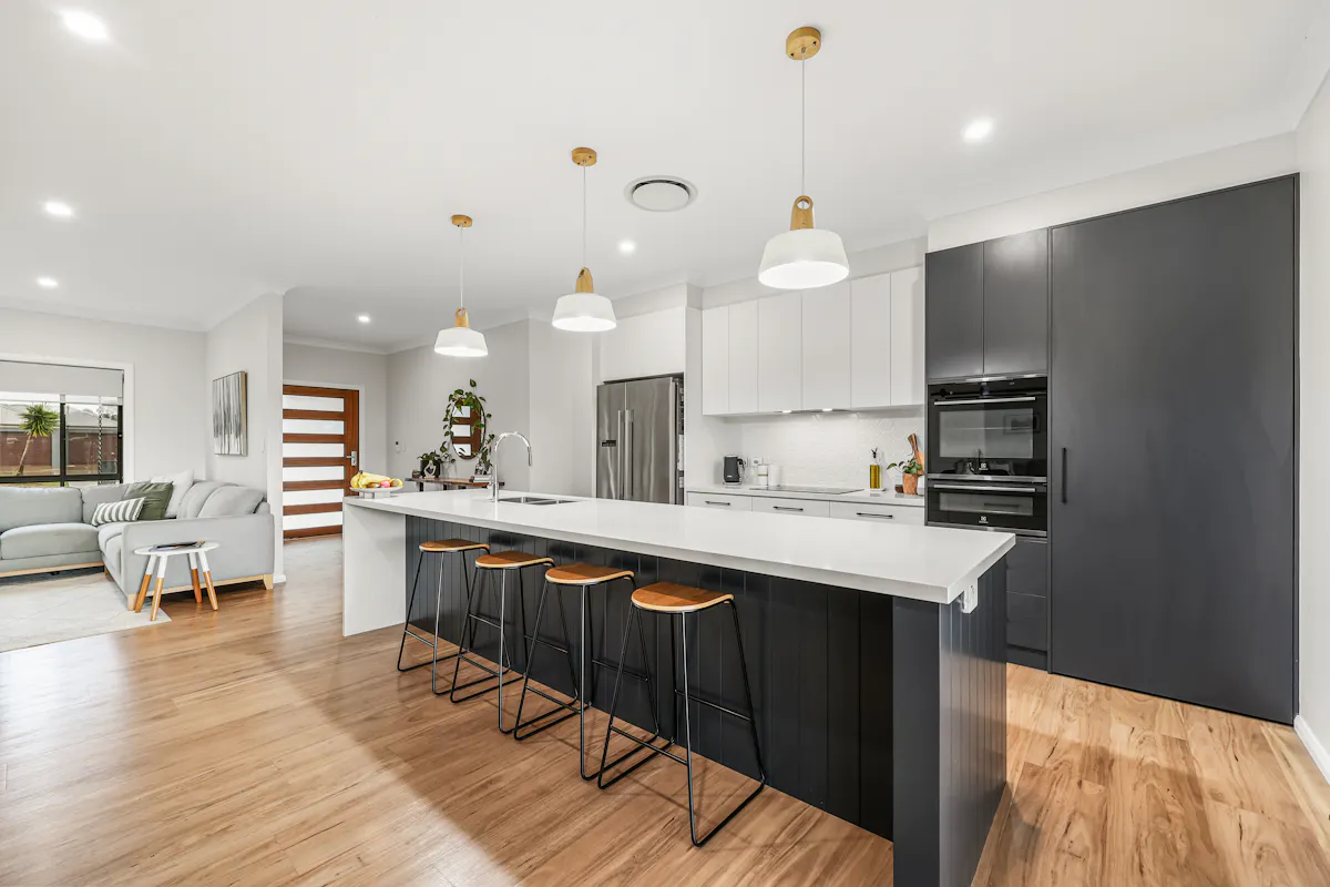 8 Mahogany Street — photo 5 of 24