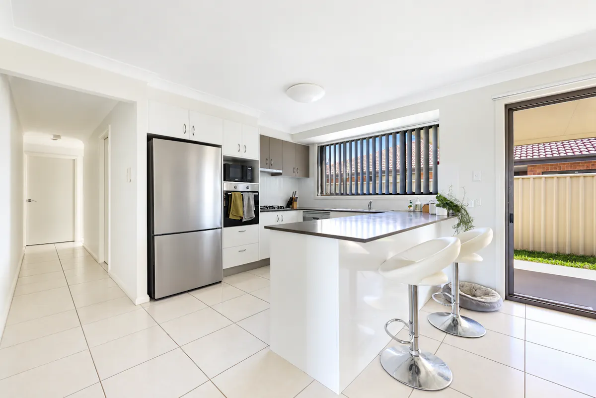 16C Warwick Road — photo 3 of 8