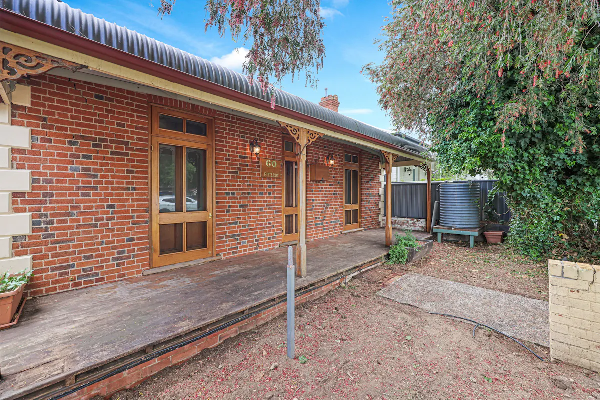 60 Fitzroy Street — photo 2 of 24