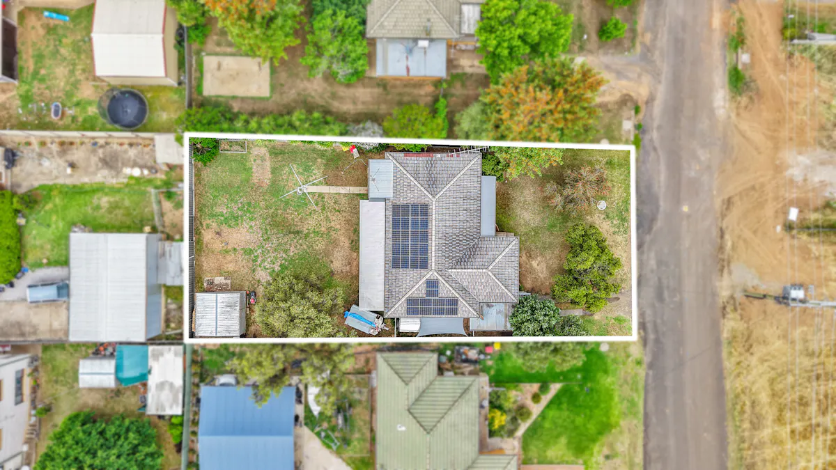 6 Gladys Street — photo 11 of 12