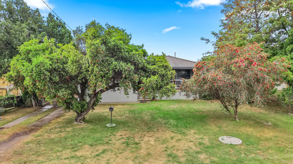6 Gladys Street — photo 2 of 12