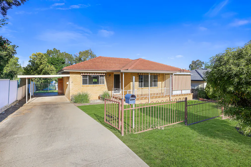 3 Karwin Street, Tamworth, NSW, 2340 - Image 2