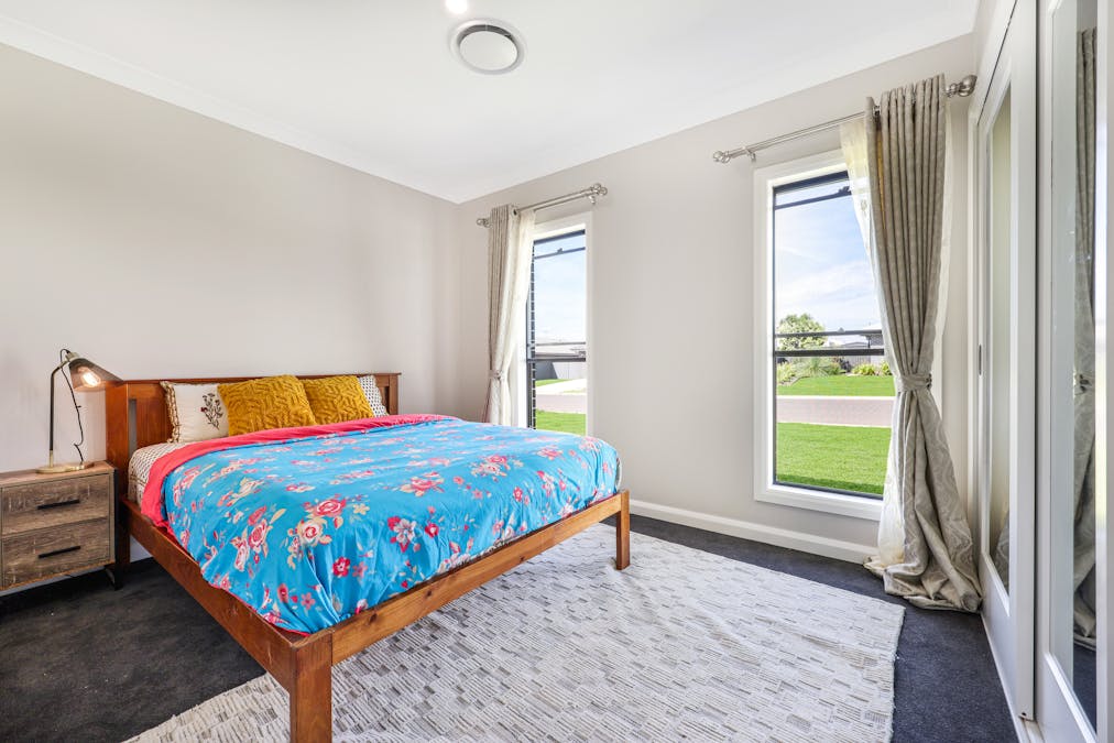 8 Grand Meadows Drive, Tamworth, NSW, 2340 - Image 7