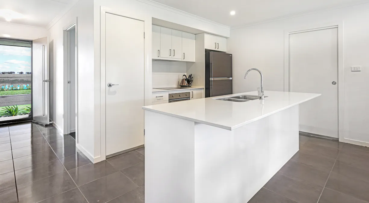 70 Marathon Street, Tamworth, NSW, 2340 - Image 2
