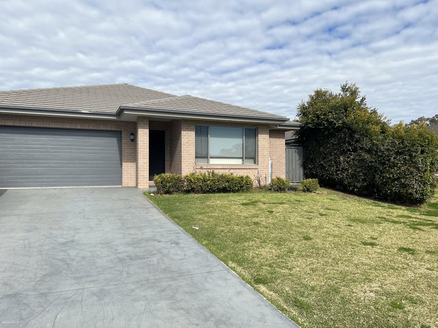 13 Wagtail Close, Tamworth, NSW, 2340 - Image 1