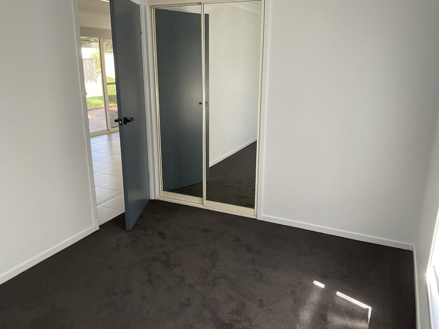 6 Nowland Crescent, Tamworth, NSW, 2340 - Image 6