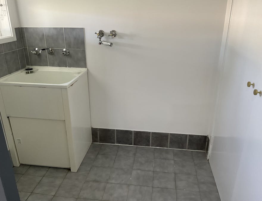 6 Nowland Crescent, Tamworth, NSW, 2340 - Image 12