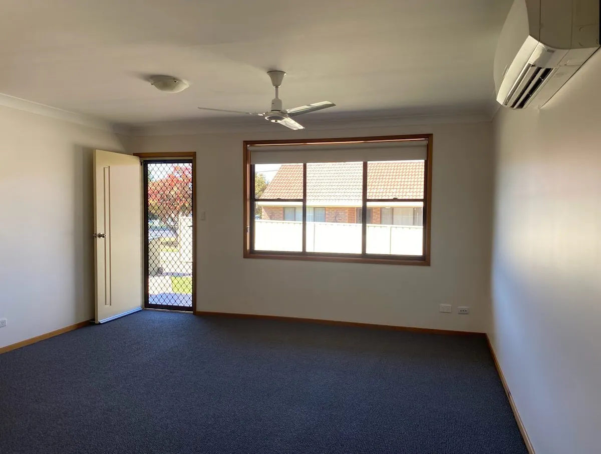 1 / 6 Hunt Street — photo 2 of 6