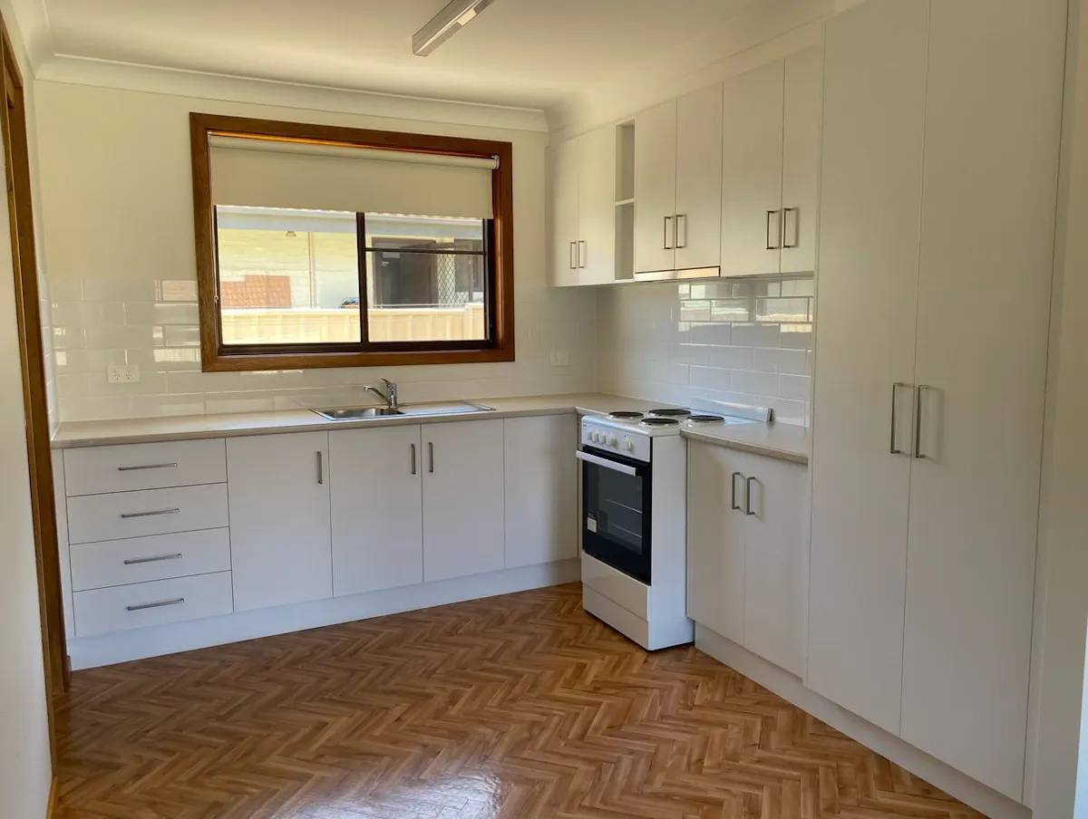 1 / 6 Hunt Street — photo 3 of 6