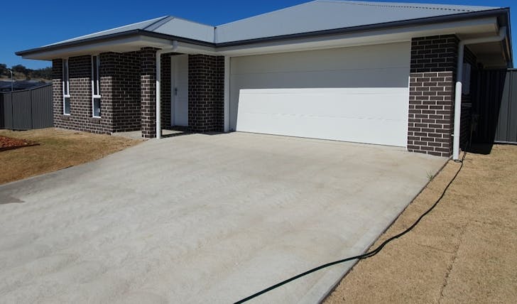 9 Evesham Circuit, Tamworth, NSW, 2340 - Image 1