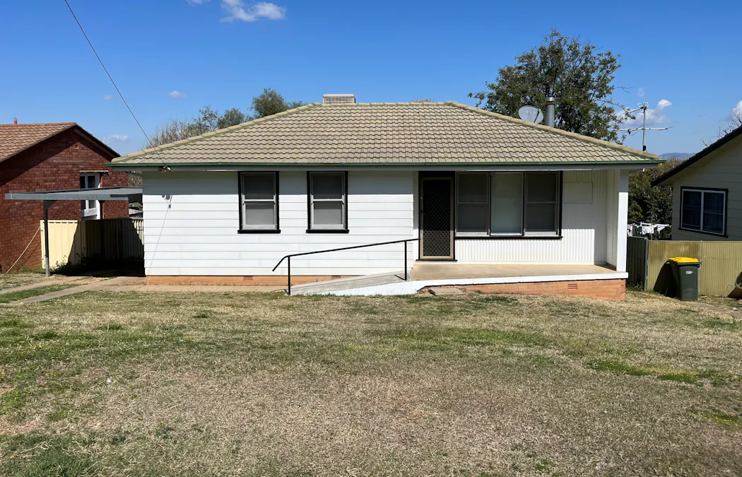 31 Mountview Crescent, Tamworth, NSW, 2340 - Image 1