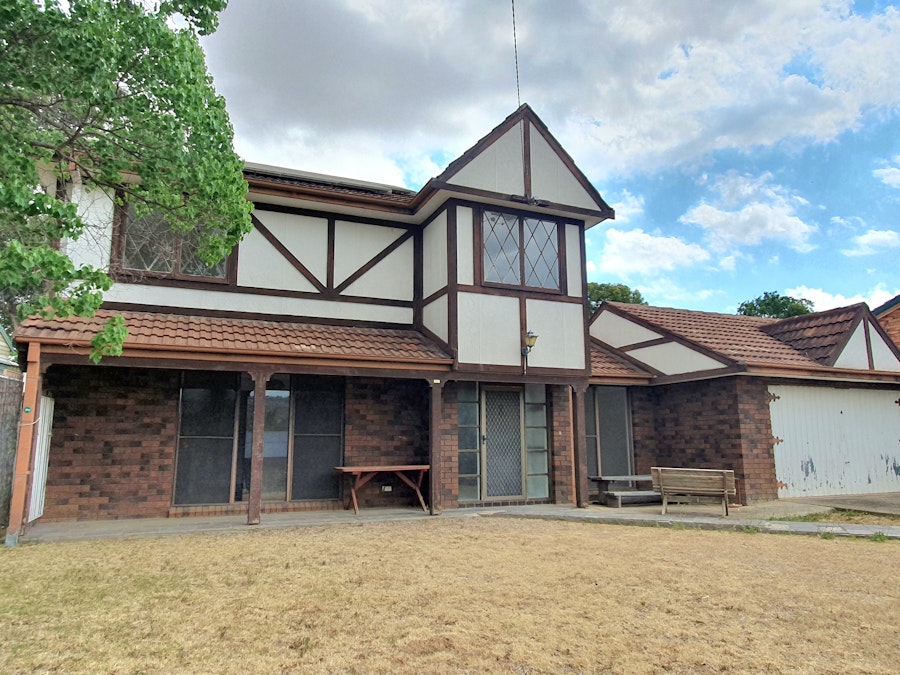 4 Andrew Avenue, Tamworth, NSW, 2340 - Image 1