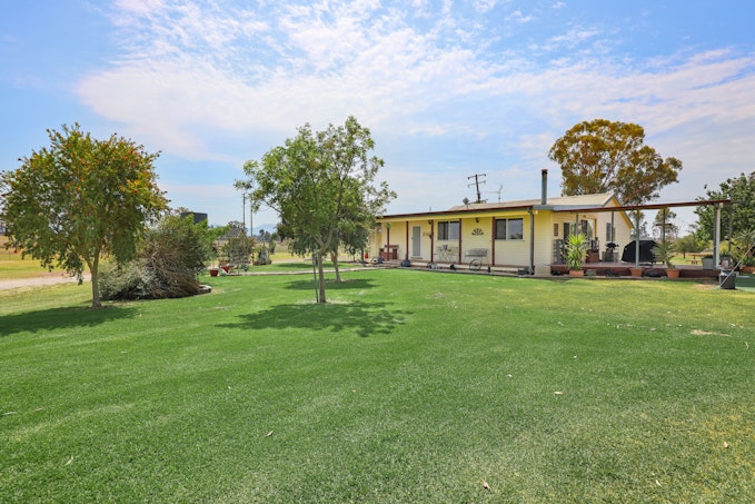 360 Warral Road, Tamworth, NSW, 2340 - Image 1