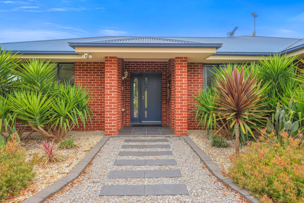 83 Catherine Way, Tamworth, NSW, 2340 - Image 3