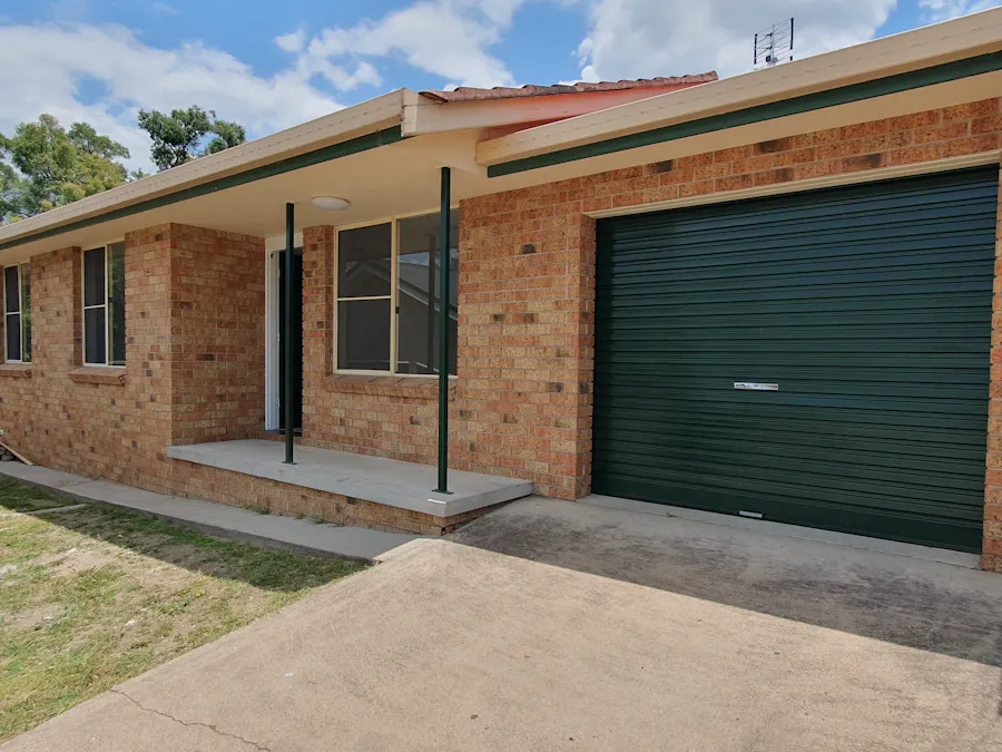 2/25 Willow Park Drive, Kootingal, NSW, 2352 - Image 1