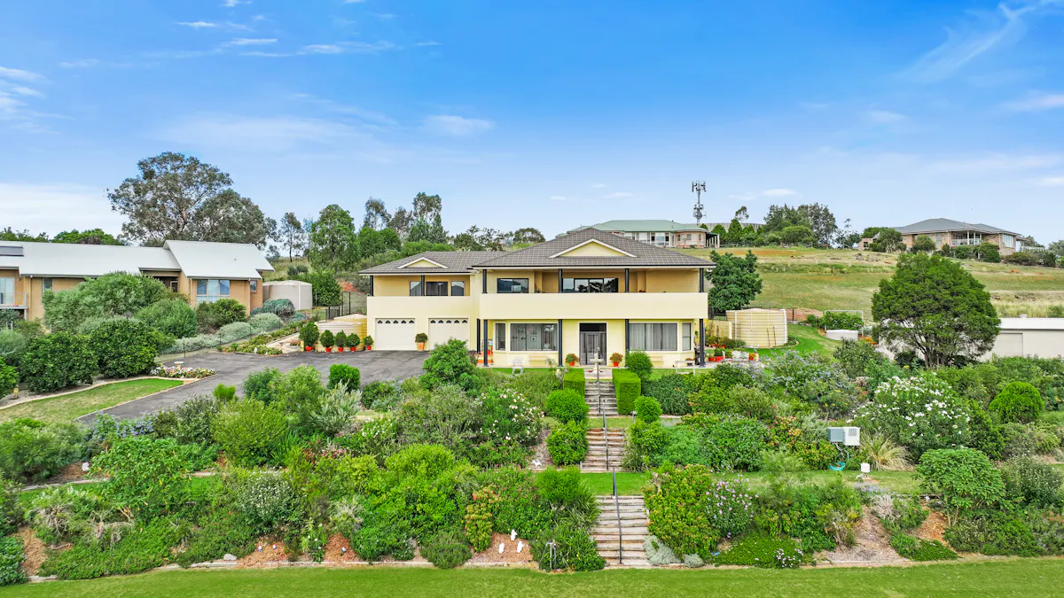 1 Sharon Court, Tamworth, NSW, 2340 - Image 2