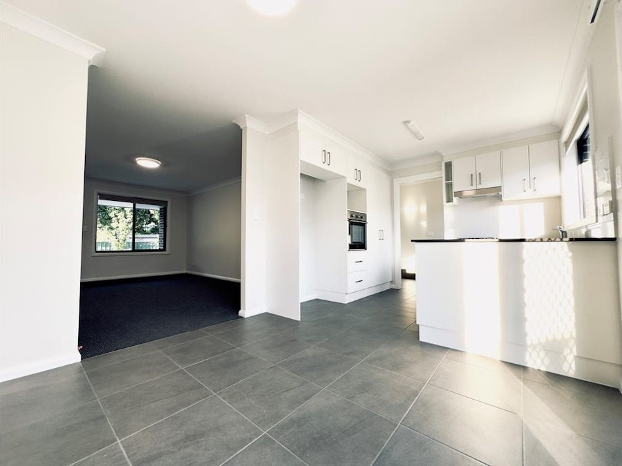 2/15-17 Warral Rd, Tamworth, NSW, 2340 - Image 2