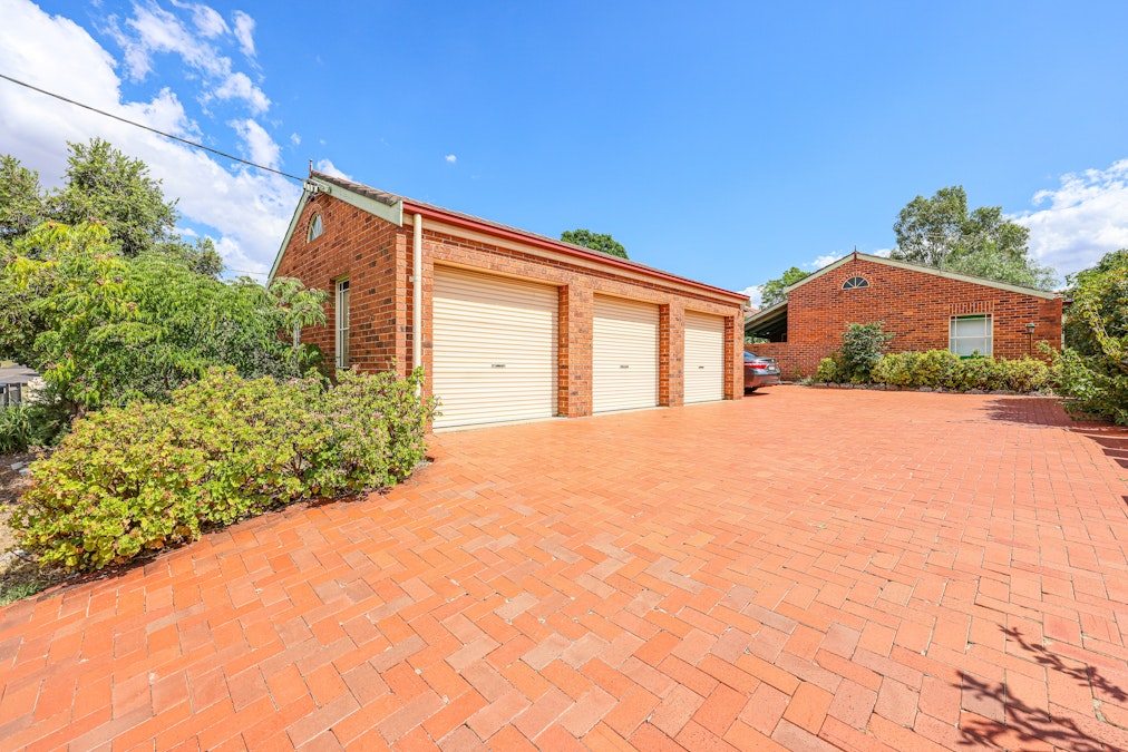 2/75 Denne Street, Tamworth, NSW, 2340 - Image 1