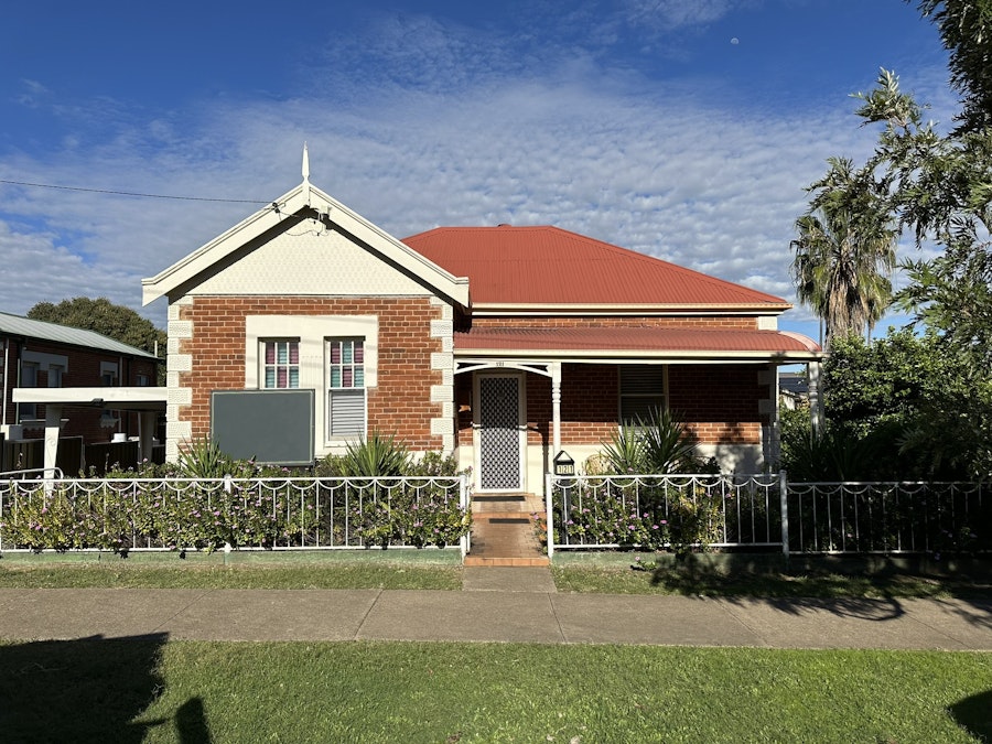 121 Marius Street, Tamworth, NSW, 2340 - Image 1