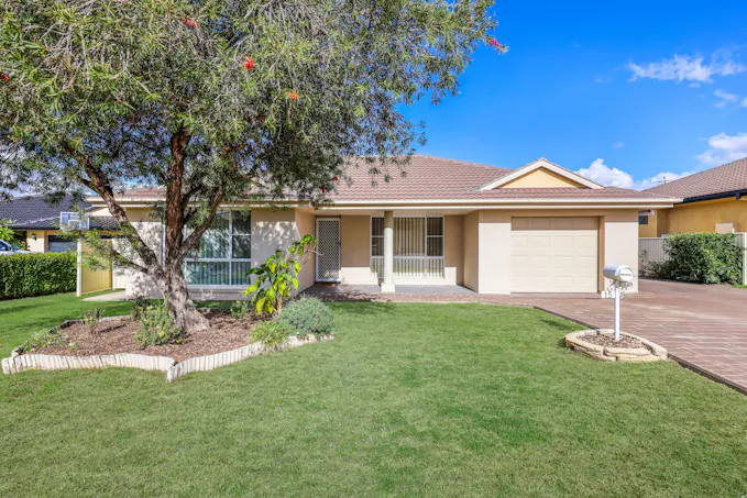 15 Merrinee Place, Tamworth, NSW, 2340