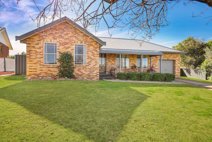 12 The Terrace, Tamworth, NSW, 2340 - Image 1