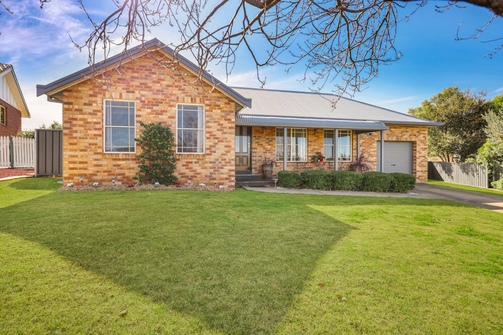 12 The Terrace, Tamworth, NSW, 2340 - Image 1
