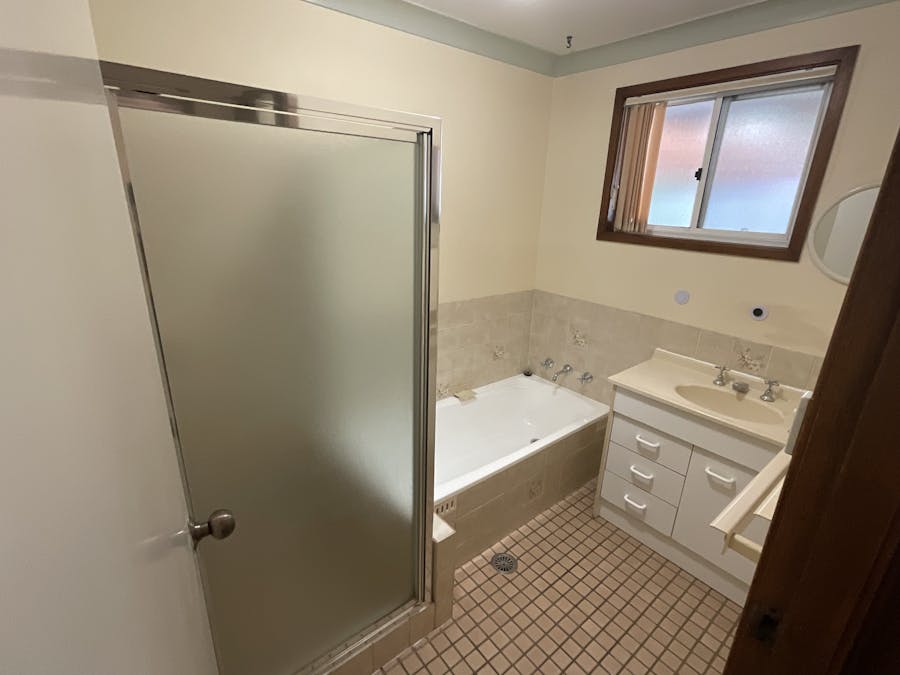 42 Ridge Street, Tamworth, NSW, 2340 - Image 11