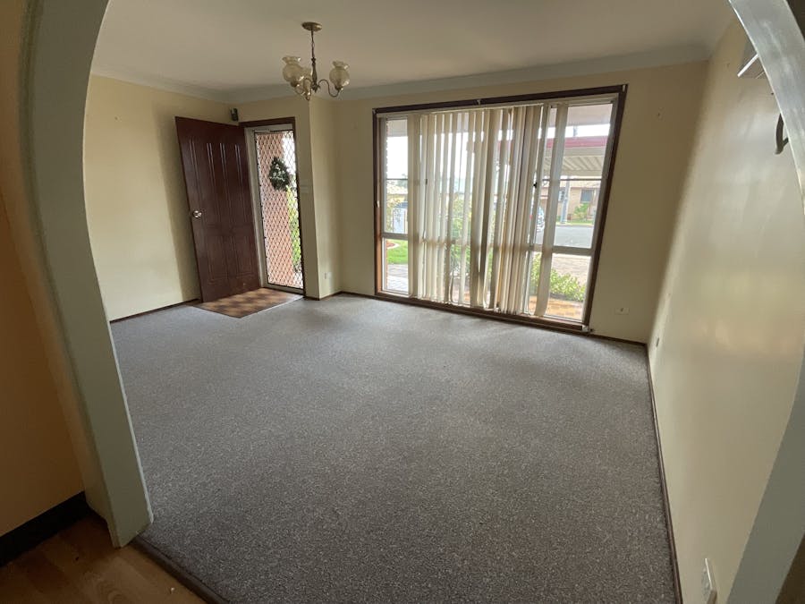 42 Ridge Street, Tamworth, NSW, 2340 - Image 2
