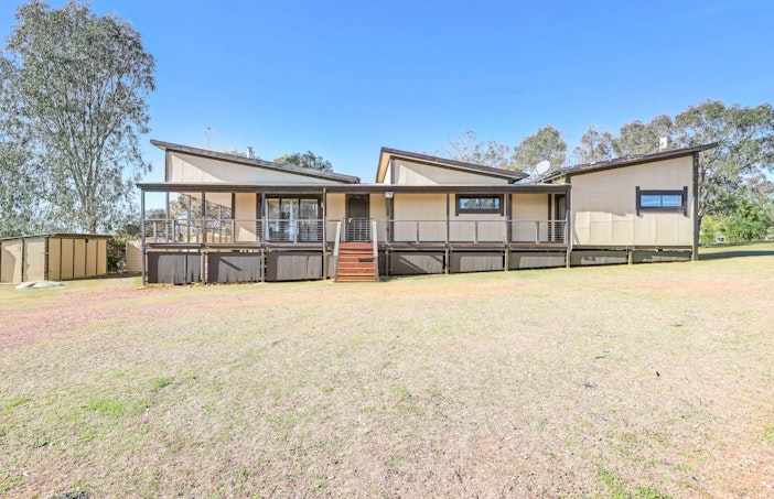 98 - 100 Scotland Road, Tamworth, NSW, 2340 - Image 1