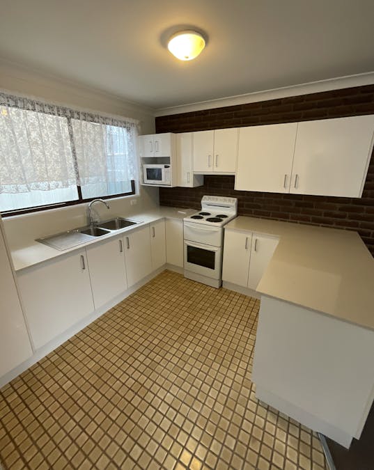 2/18 Chelmsford Street, Kootingal, NSW, 2352 - Image 5