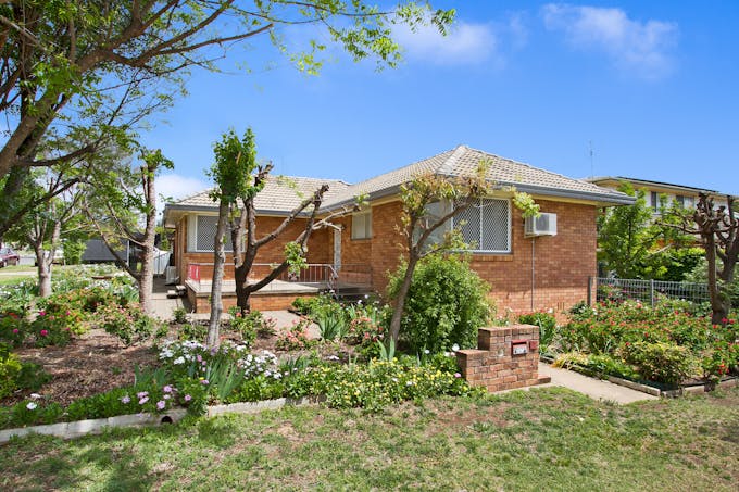 24 Edward Street, Tamworth, NSW, 2340 - Image 1