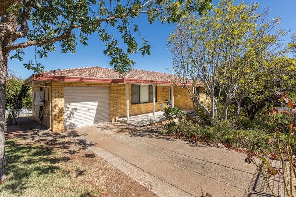 17 Monteray Street, Tamworth, NSW, 2340 - Image 1