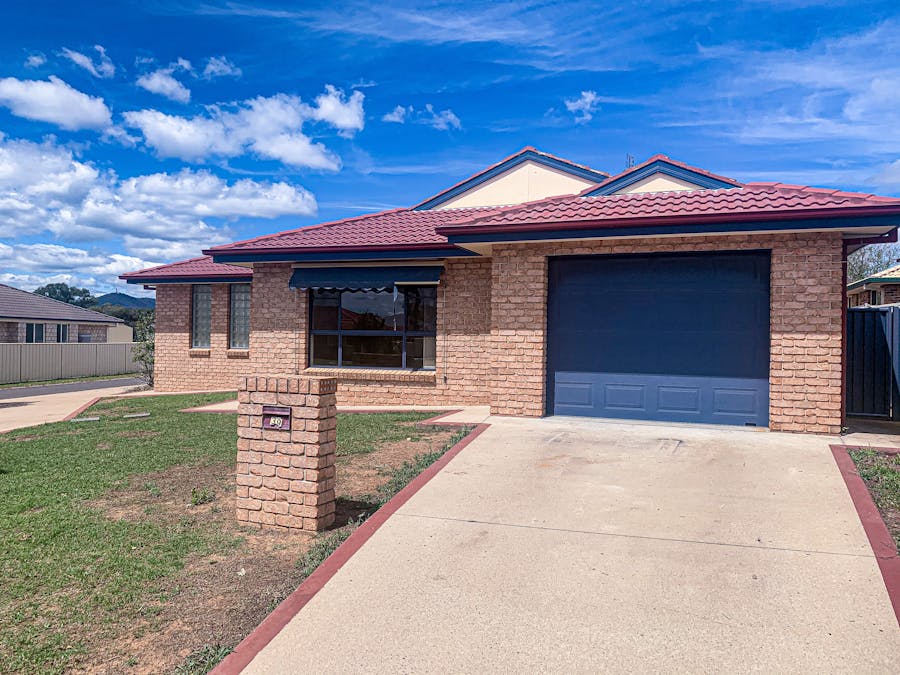 39 Morilla Street, Tamworth, NSW, 2340 - Image 1
