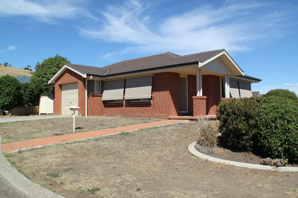2 Warrabah Close, Tamworth, NSW, 2340 - Image 2