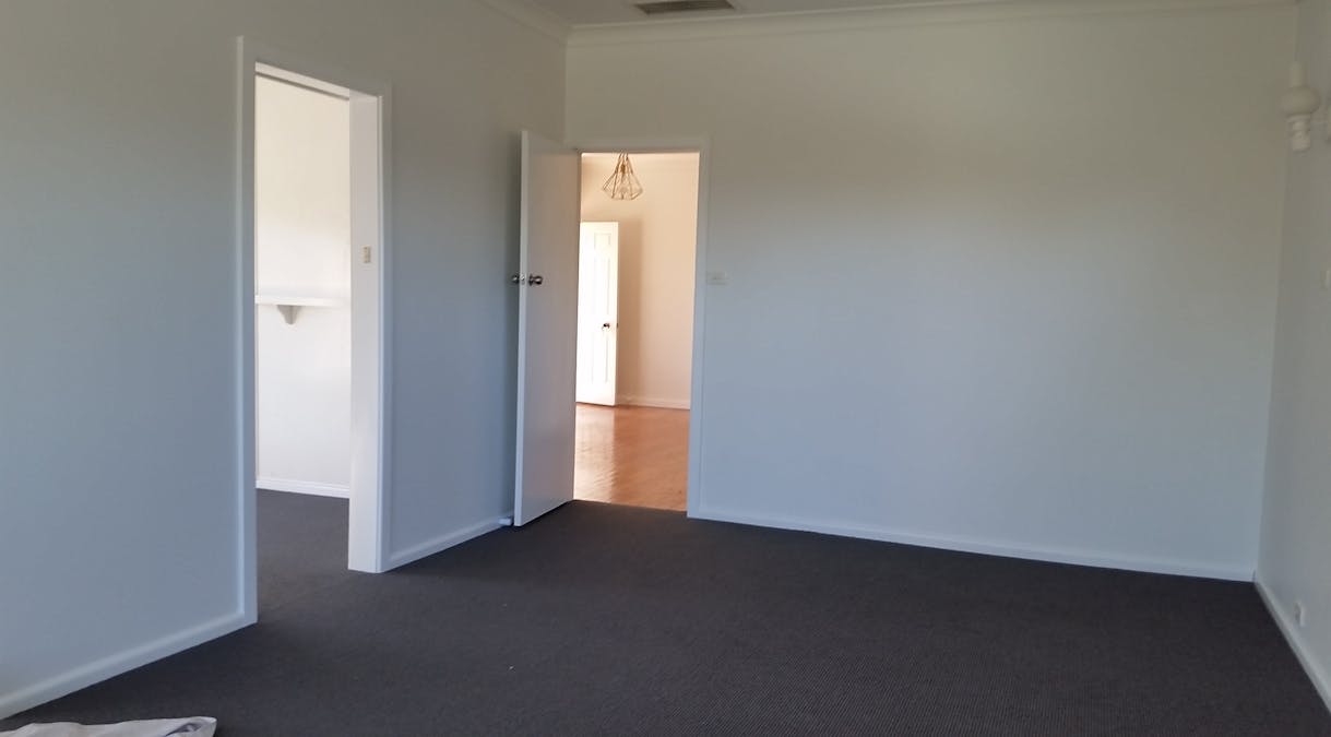 11 Rosedale Avenue, Tamworth, NSW, 2340 - Image 8