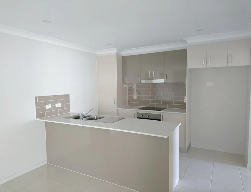 12 Porter Street, Tamworth, NSW, 2340 - Image 2