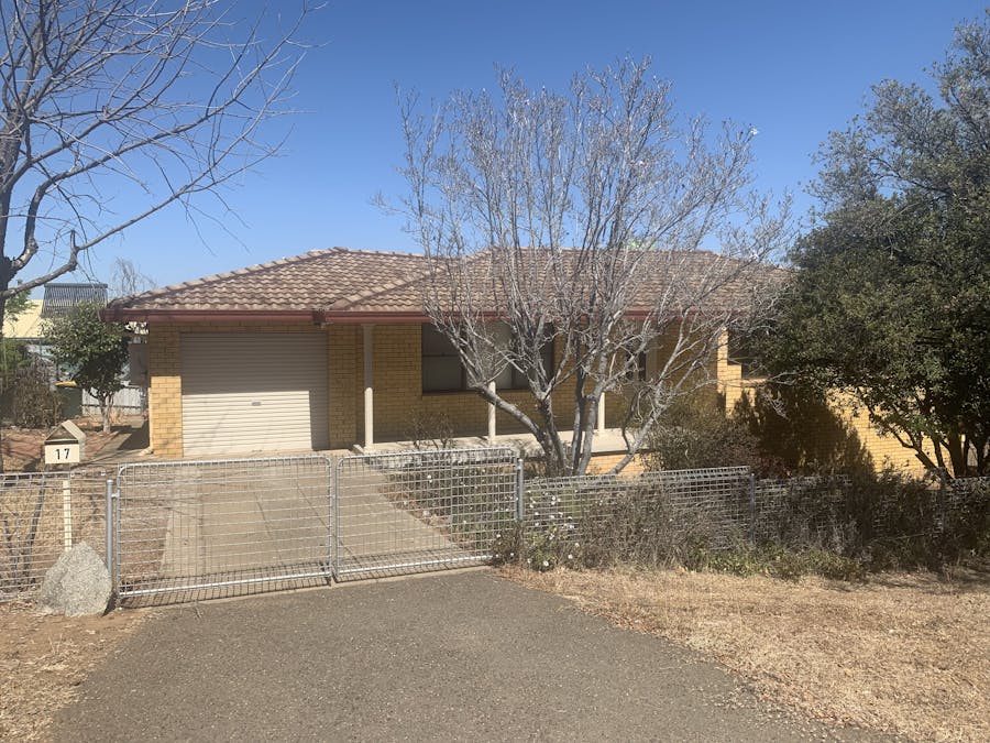 17 Monteray Street, Tamworth, NSW, 2340 - Image 2