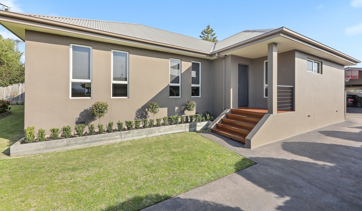 9 William Street, Newborough, VIC, 3825 - Image 1