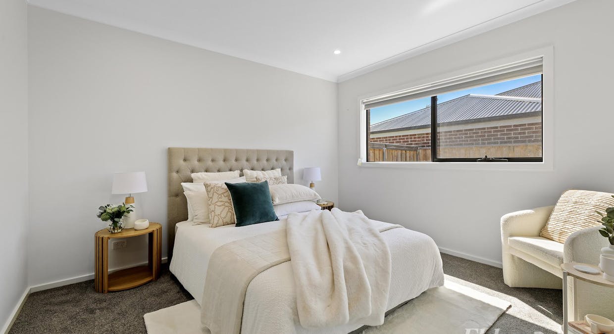 12 Hayes Road, Newborough, VIC, 3825 - Image 4