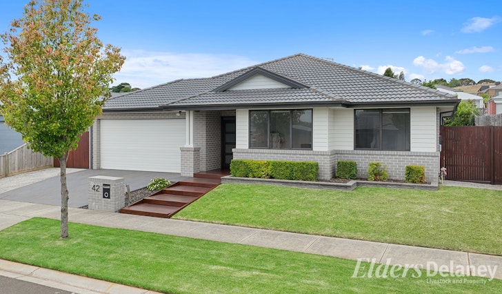 42 Timbertop Crescent, Drouin, VIC, 3818 - Image 1