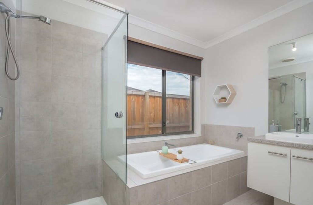 14 Avoca Place, Moe, VIC, 3825 - Image 6