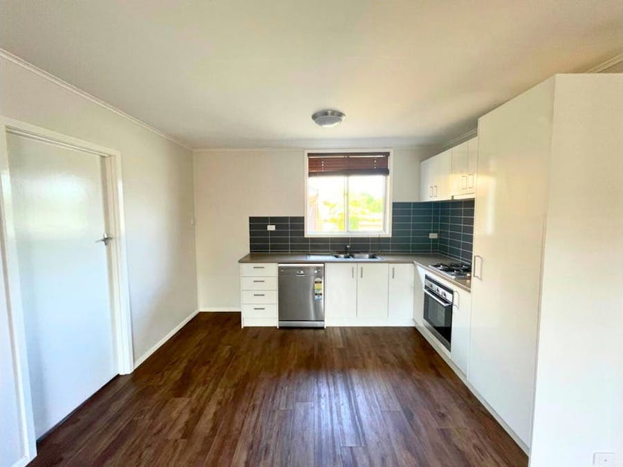 2/17 Balfour Street, Newborough, VIC, 3825 - Image 2