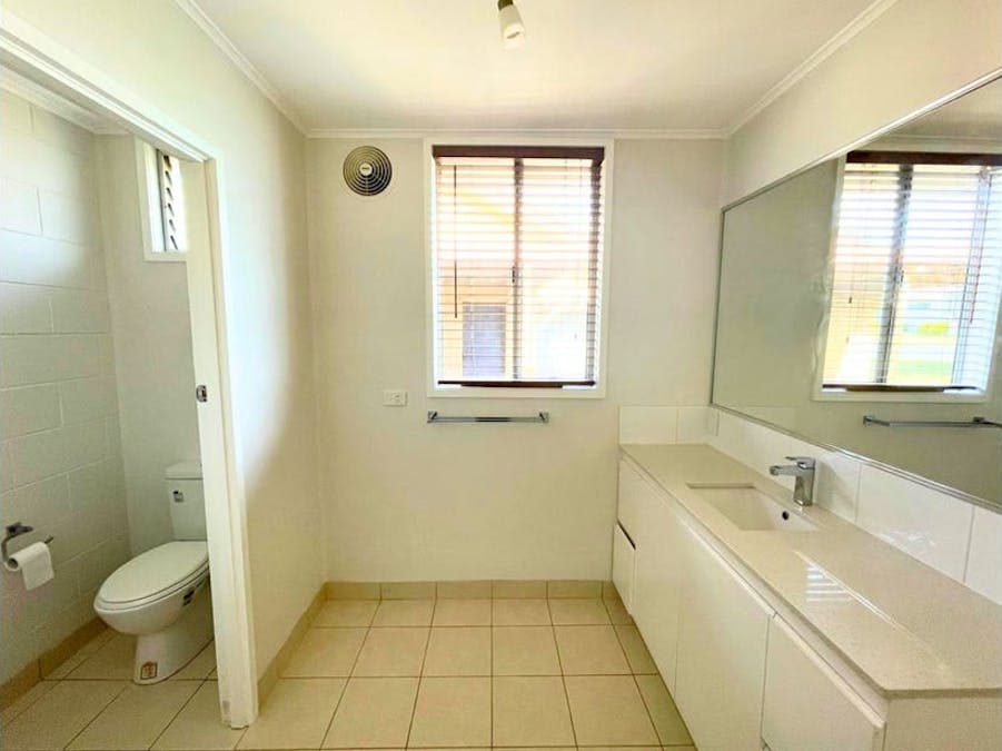 2/17 Balfour Street, Newborough, VIC, 3825 - Image 4