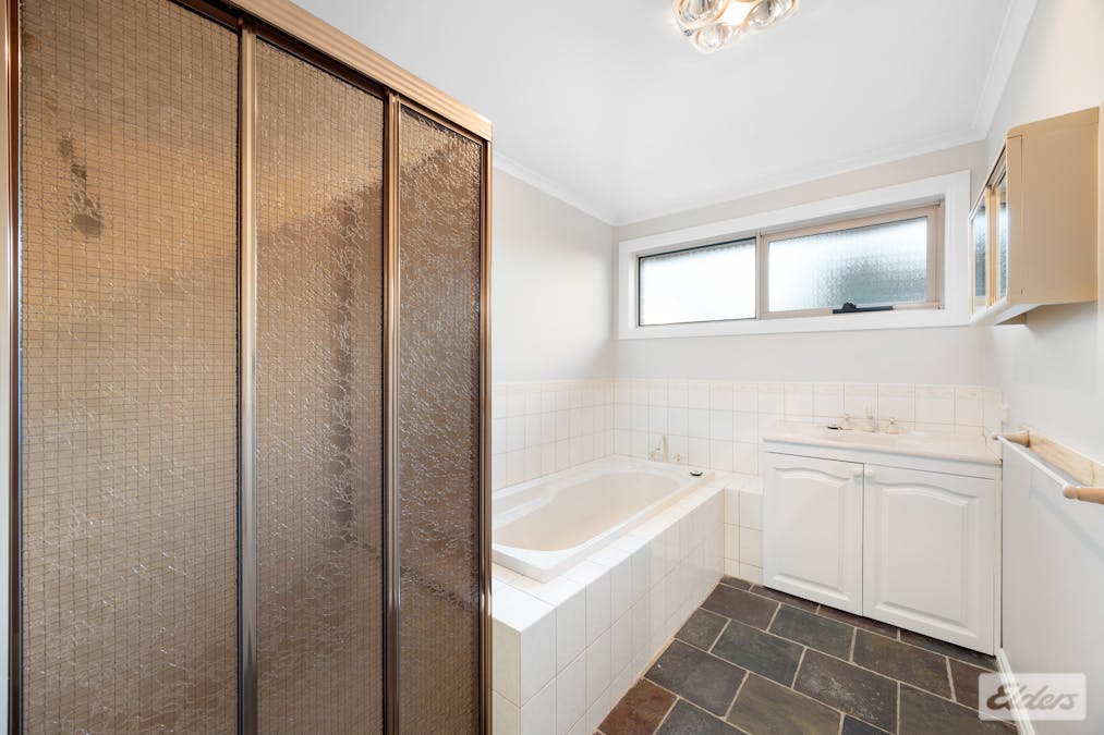 2 Glendalough Close, Warragul, VIC, 3820 - Image 9